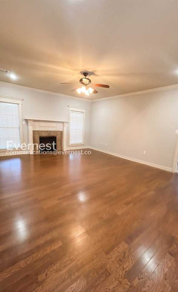 2835 Plateau Dr - Photo 7 of 33