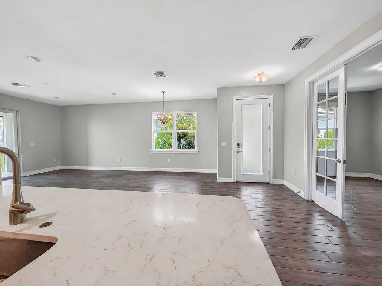 1078 Rolling Brook Ln - Photo 5 of 50