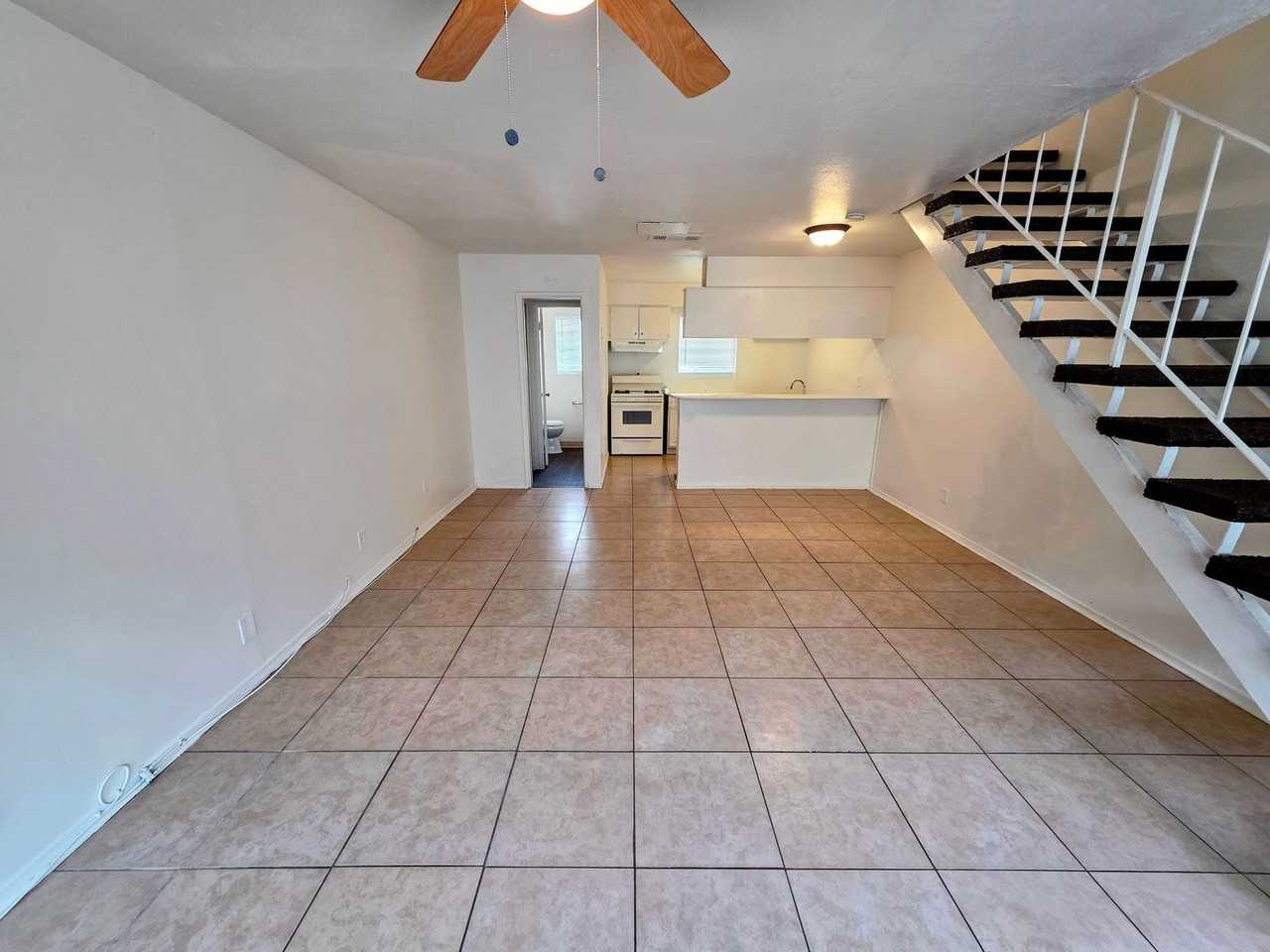 Continental Apts. - Photo 5 of 13