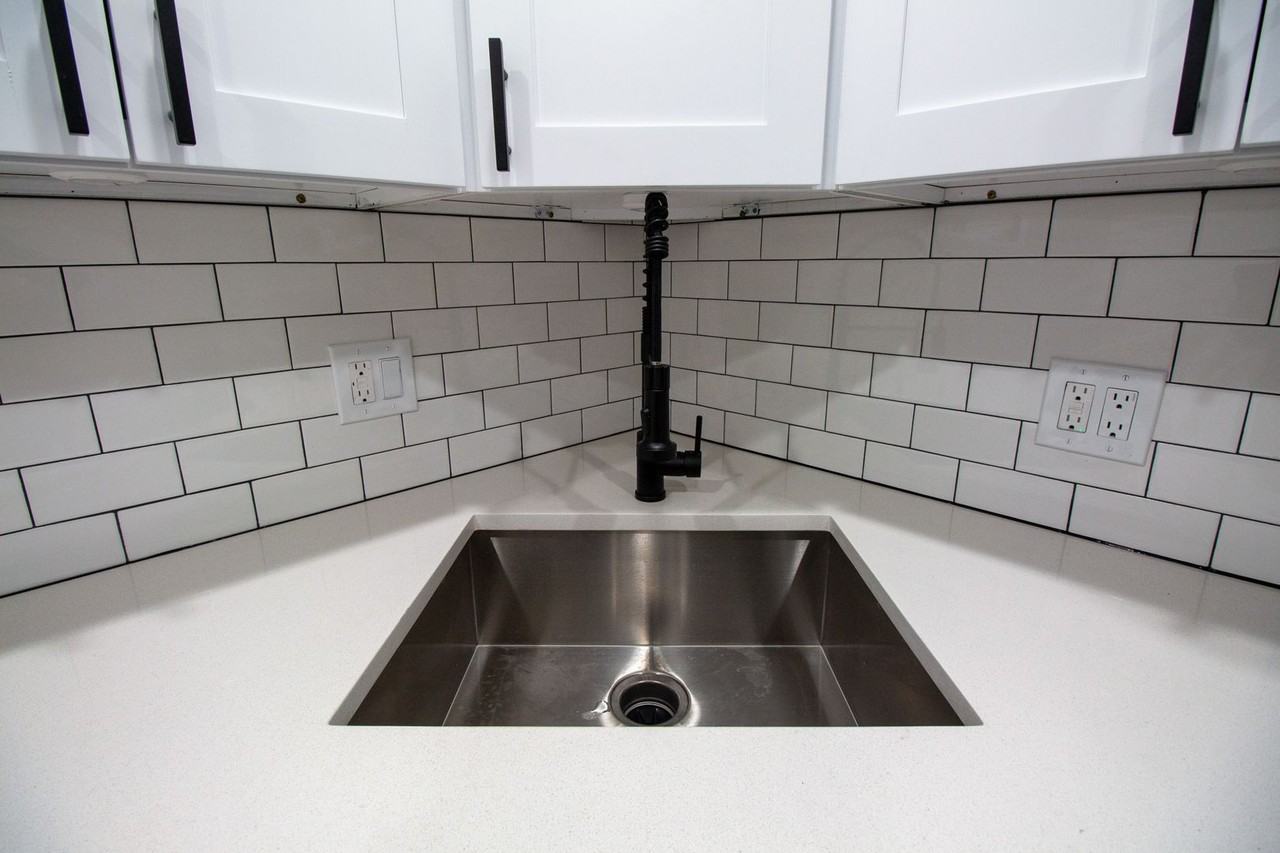 PF-ARG, 3062 N Davlin Series - Photo 4 of 50