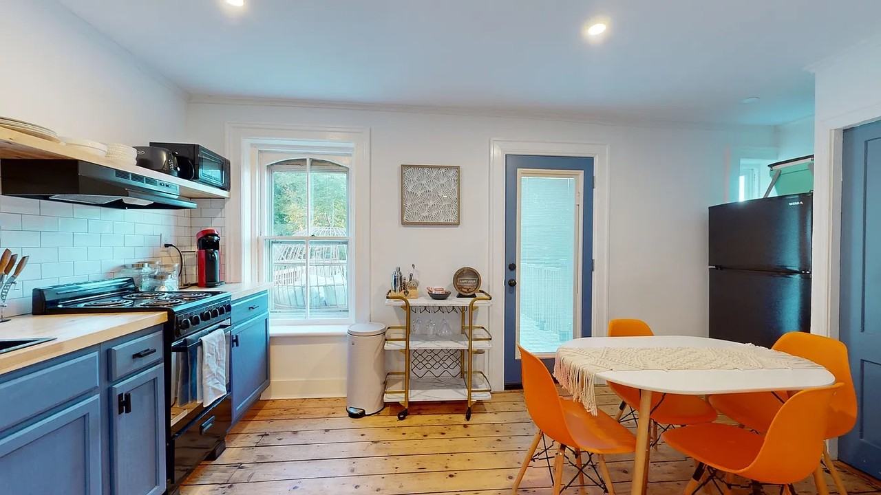 69 Mansion St #1 - Photo 4 of 19