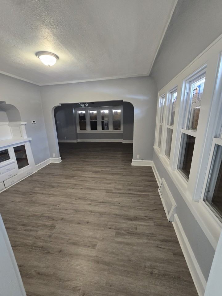 3123 N 42nd St #NA - Photo 6 of 8