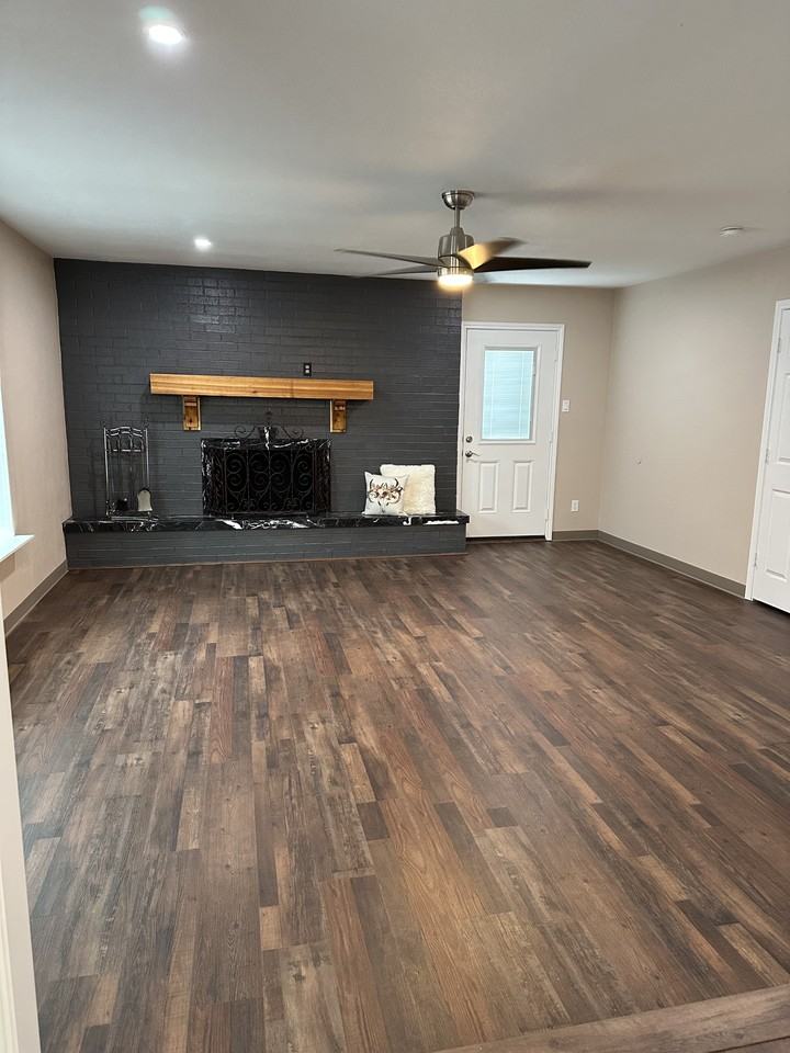 839 Avenue A #NA - Photo 4 of 7