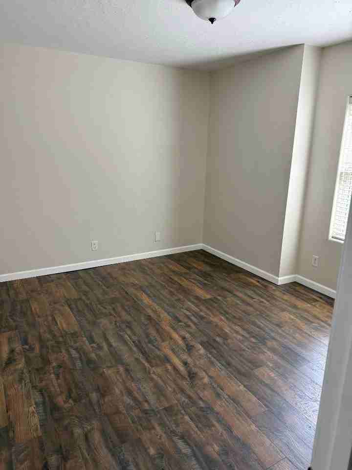 1014 W 4th St #NA - Photo 2 of 16