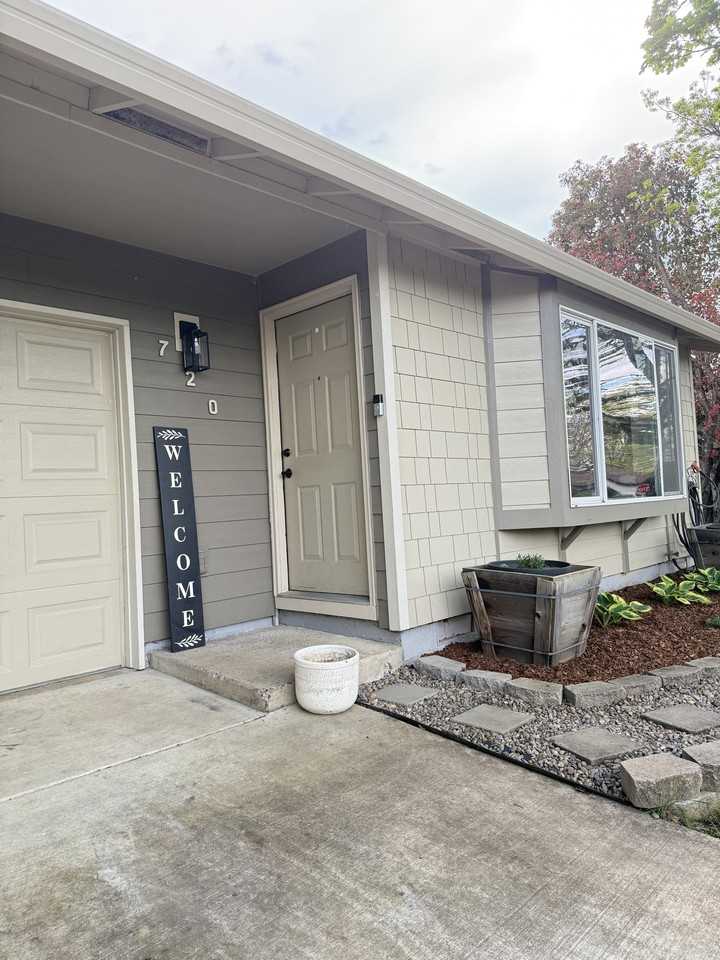 720 Manor Way #720 - Photo 2 of 13