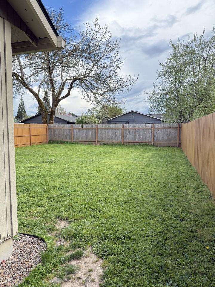 720 Manor Way #720 - Photo 4 of 13