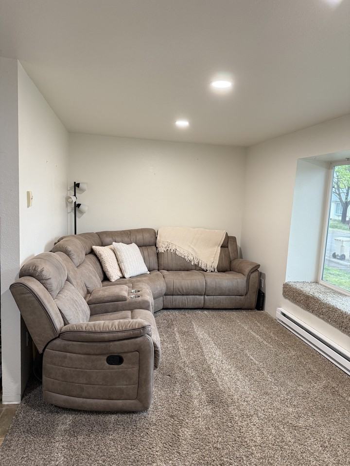 720 Manor Way #720 - Photo 5 of 13