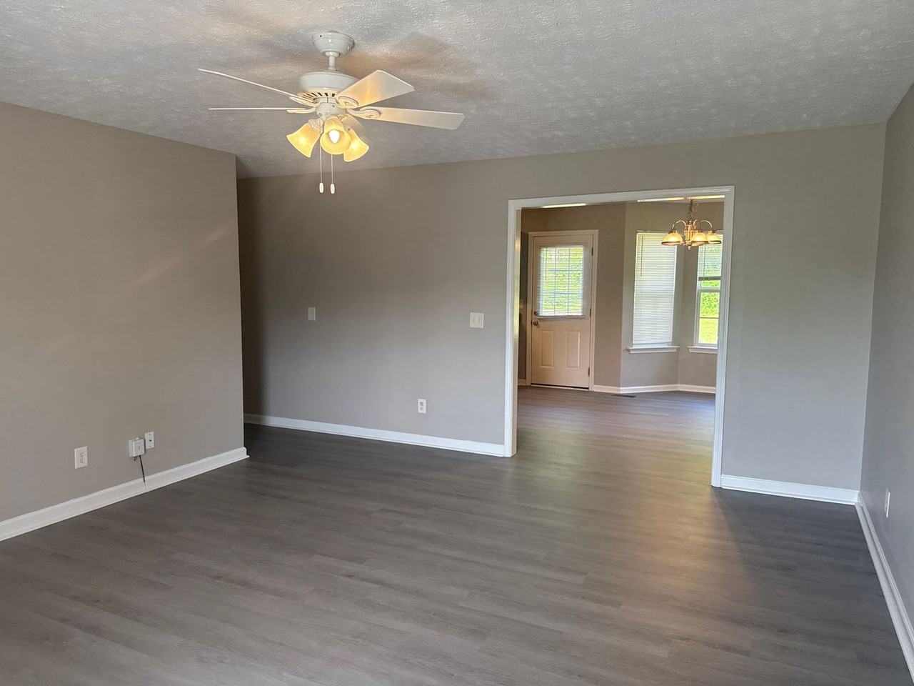 222 Gill Ct - Photo 2 of 12