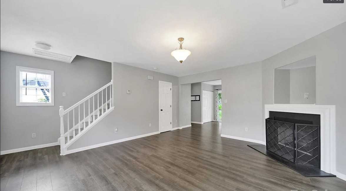 5876 Culloden Ct #NA - Photo 3 of 14