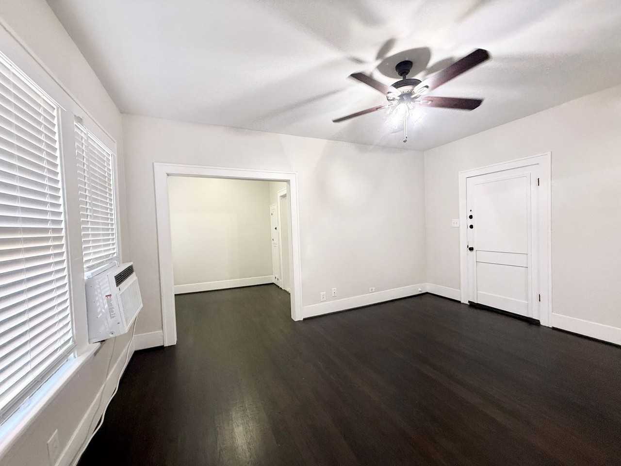 BERT - Photo 4 of 34