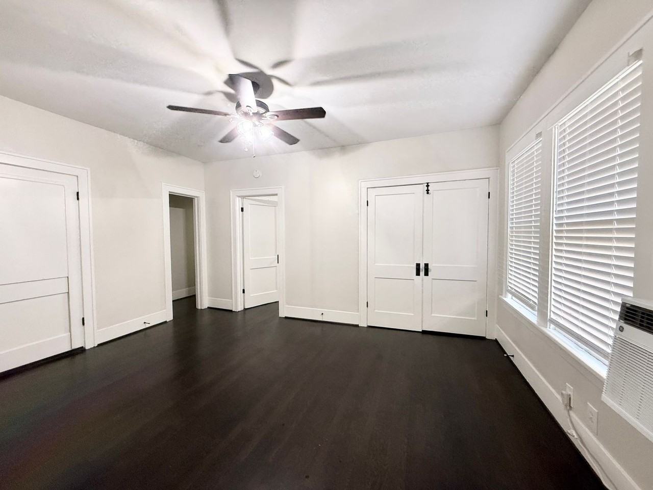 BERT - Photo 5 of 34