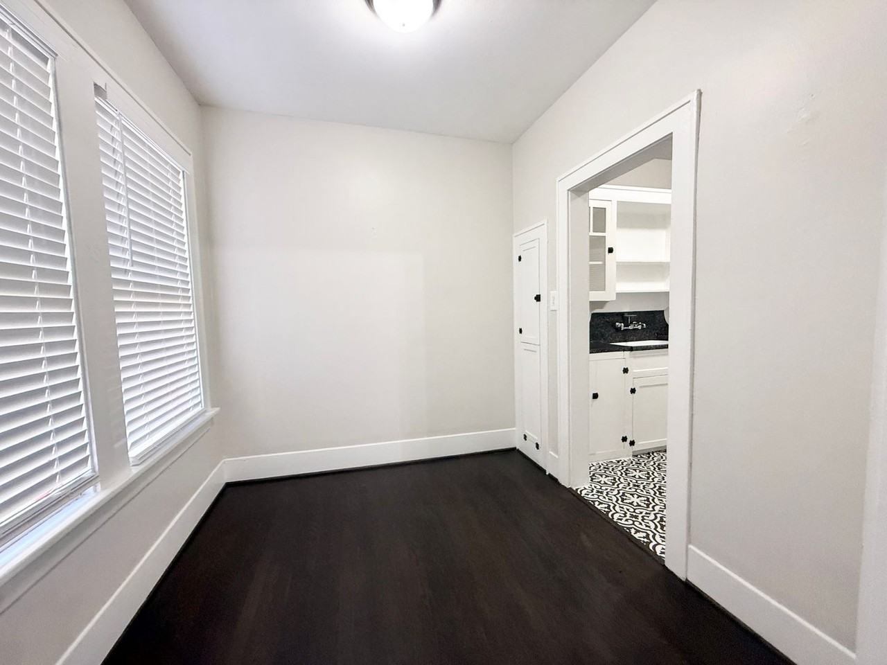 BERT - Photo 6 of 34