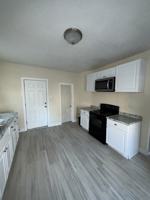featured image of 152 E Farm St #1