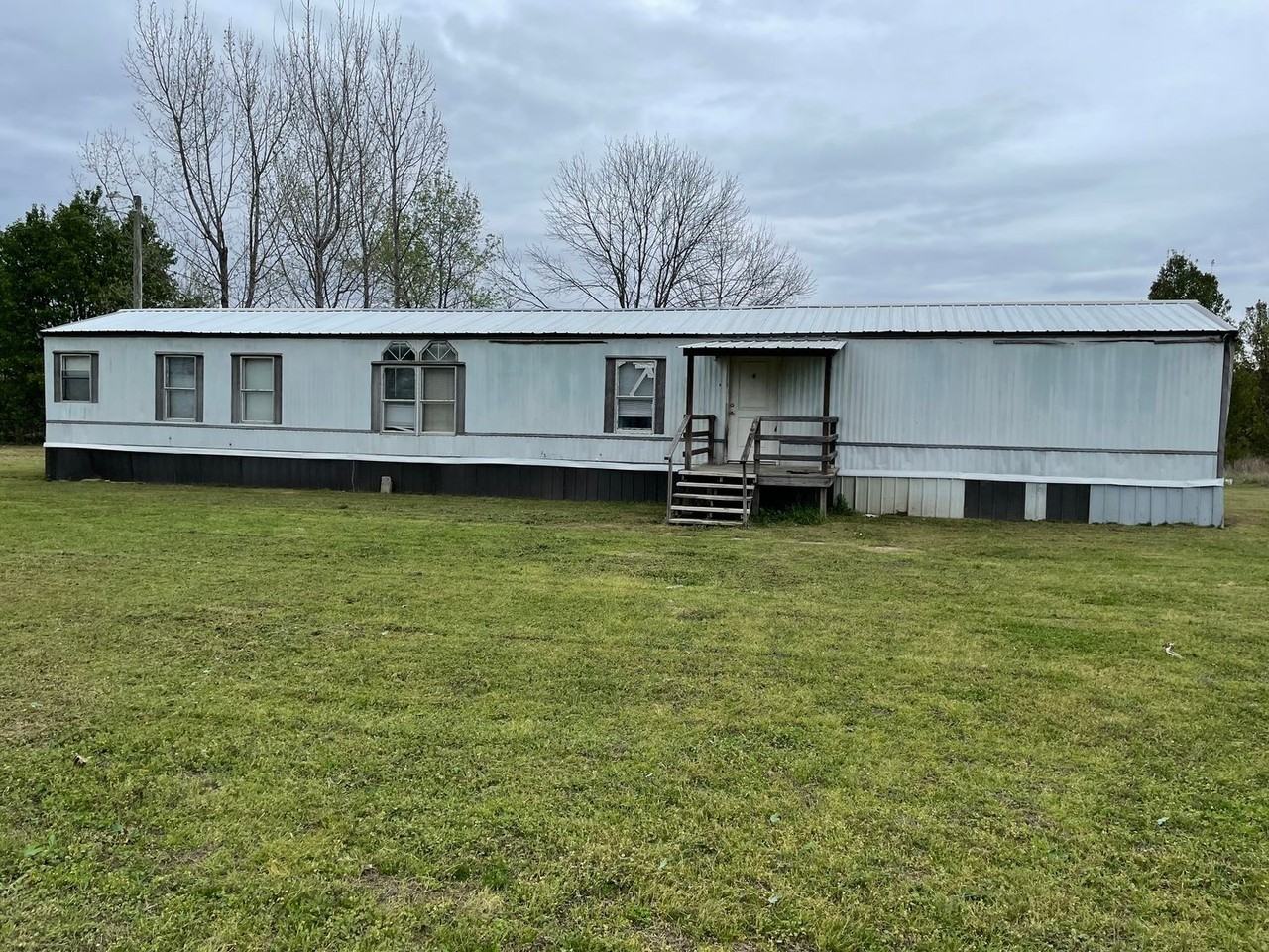 395 Pigeon Rd - Photo 2 of 38