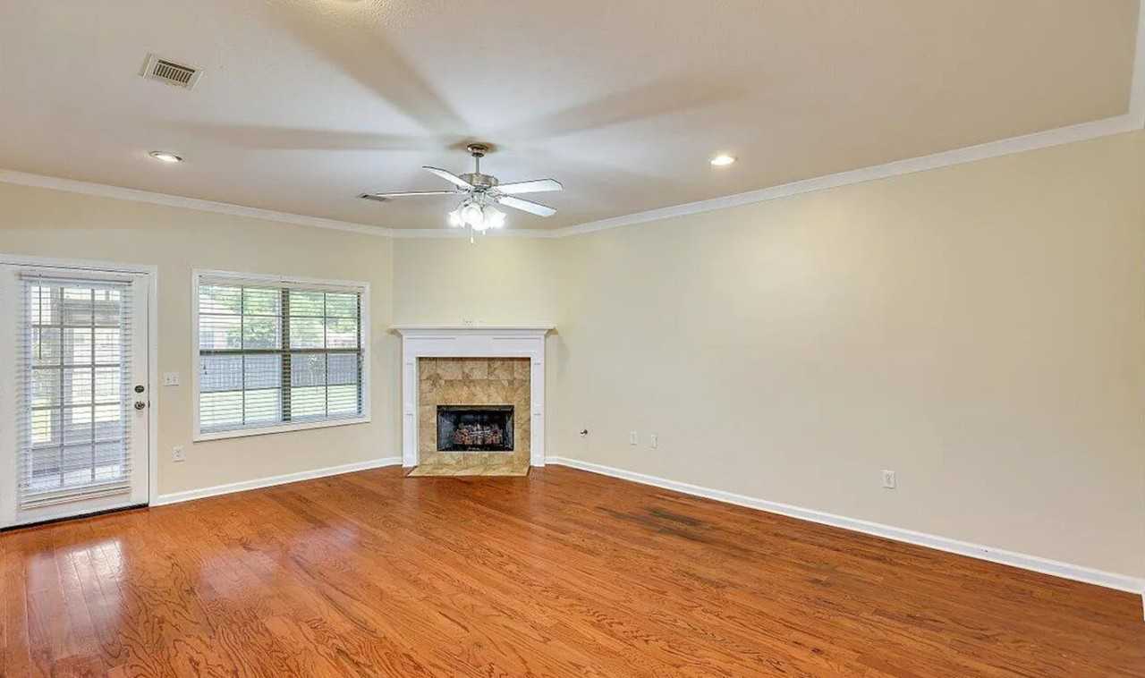 300 Flagstone Dr #NA - Photo 2 of 9