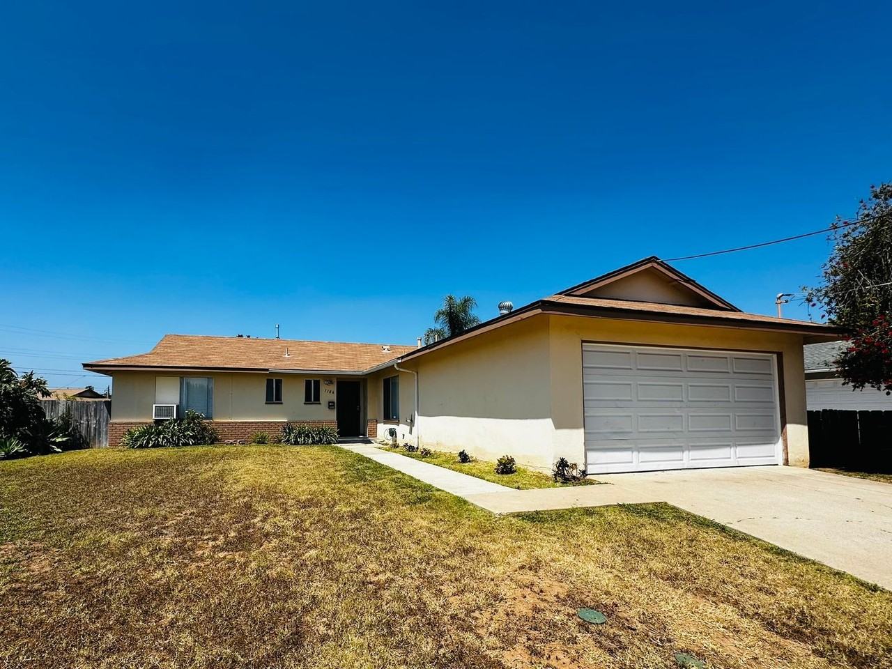 1184 Dearborn Dr