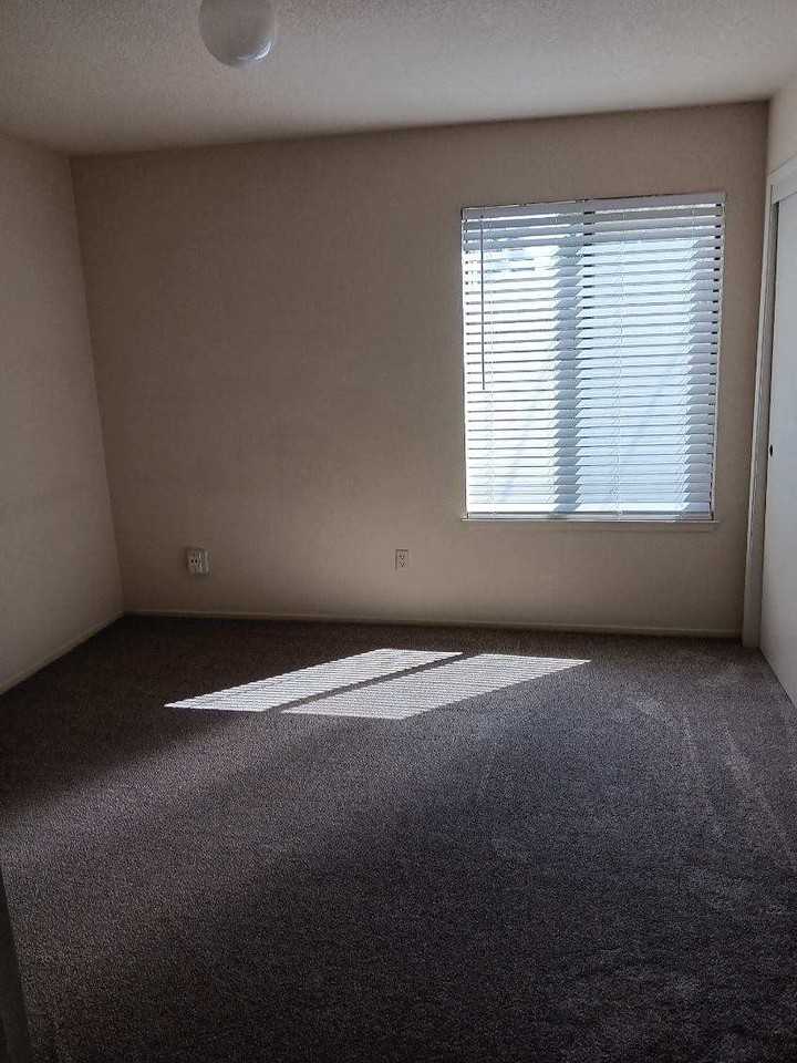 619 N Church St #9 - Photo 6 of 12