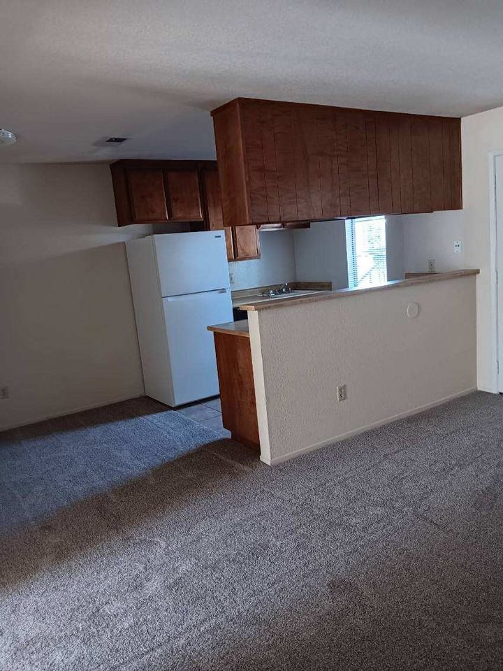 619 N Church St #9 - Photo 7 of 12