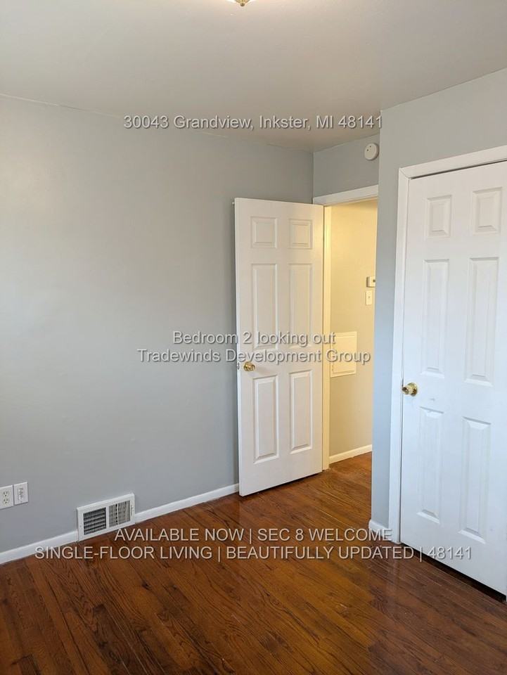 30043 Grandview St - Photo 4 of 12