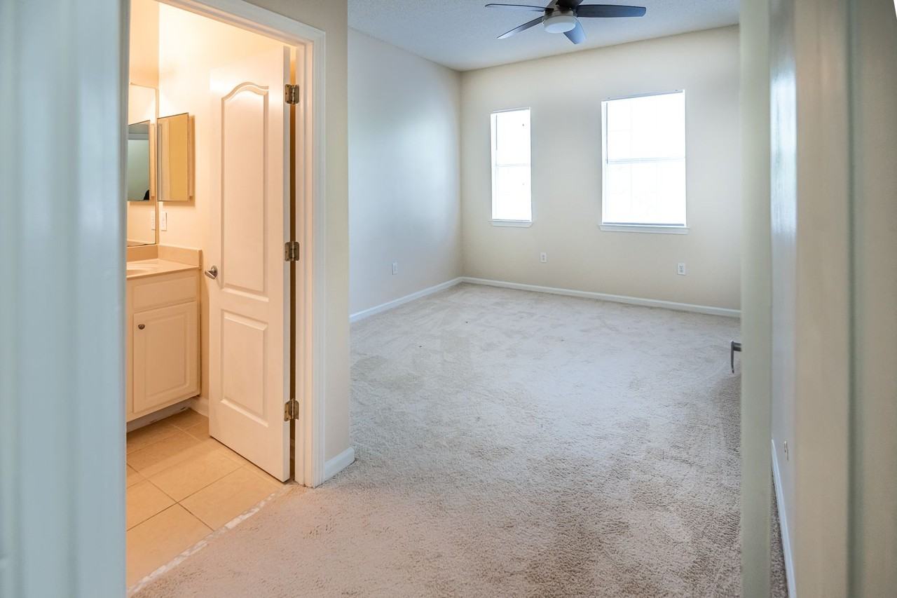 12016 Villanova Dr - Photo 5 of 18