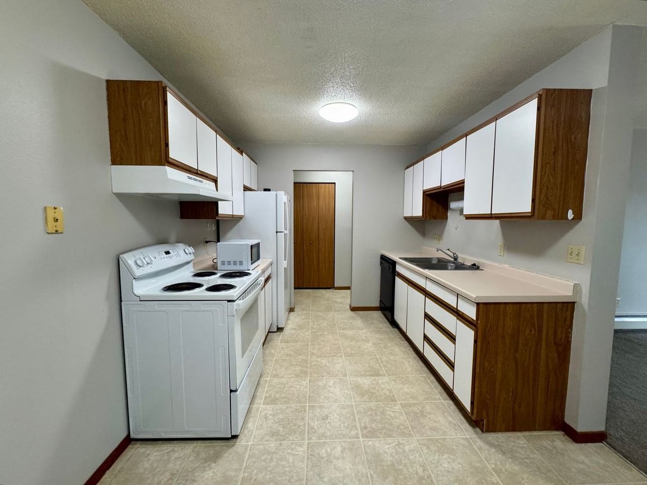 Northern Lights 301 Apartments - Photo 5 of 15