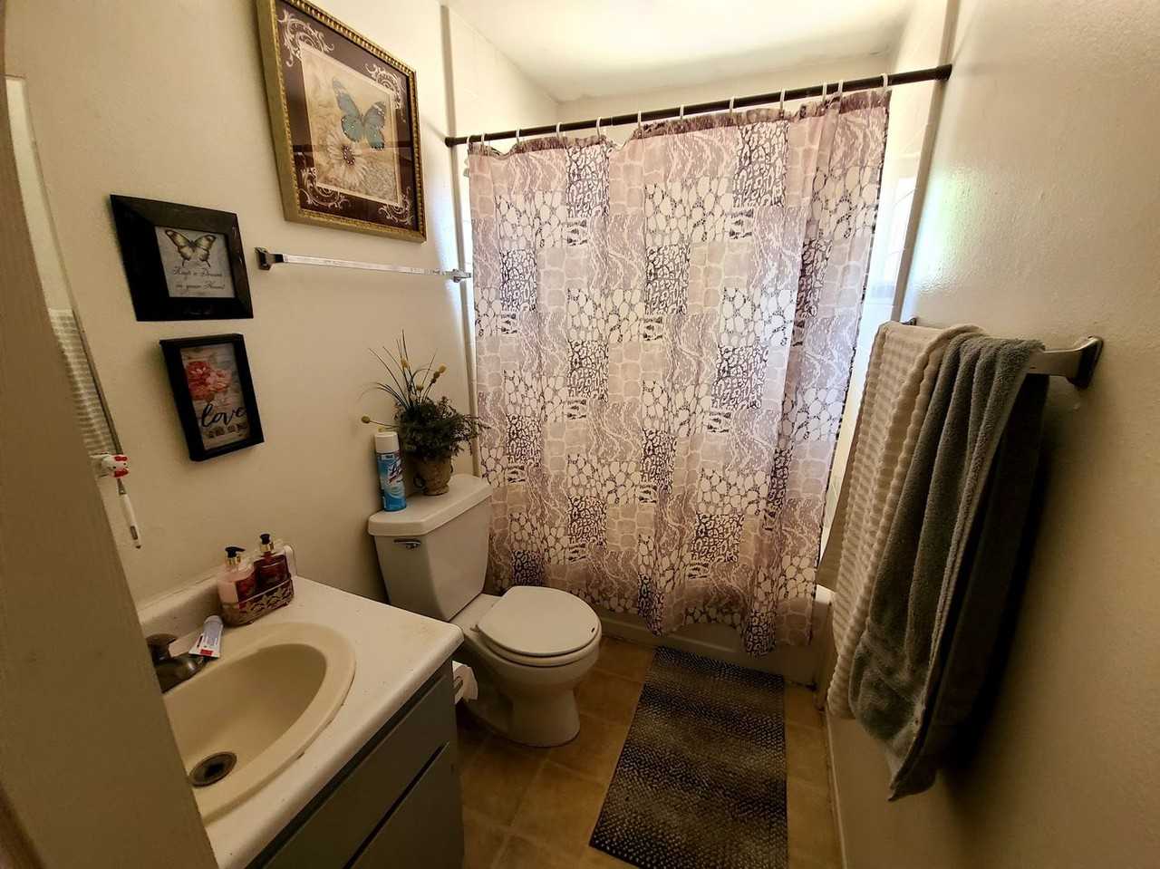 458 N Lillie Ave - Photo 4 of 8