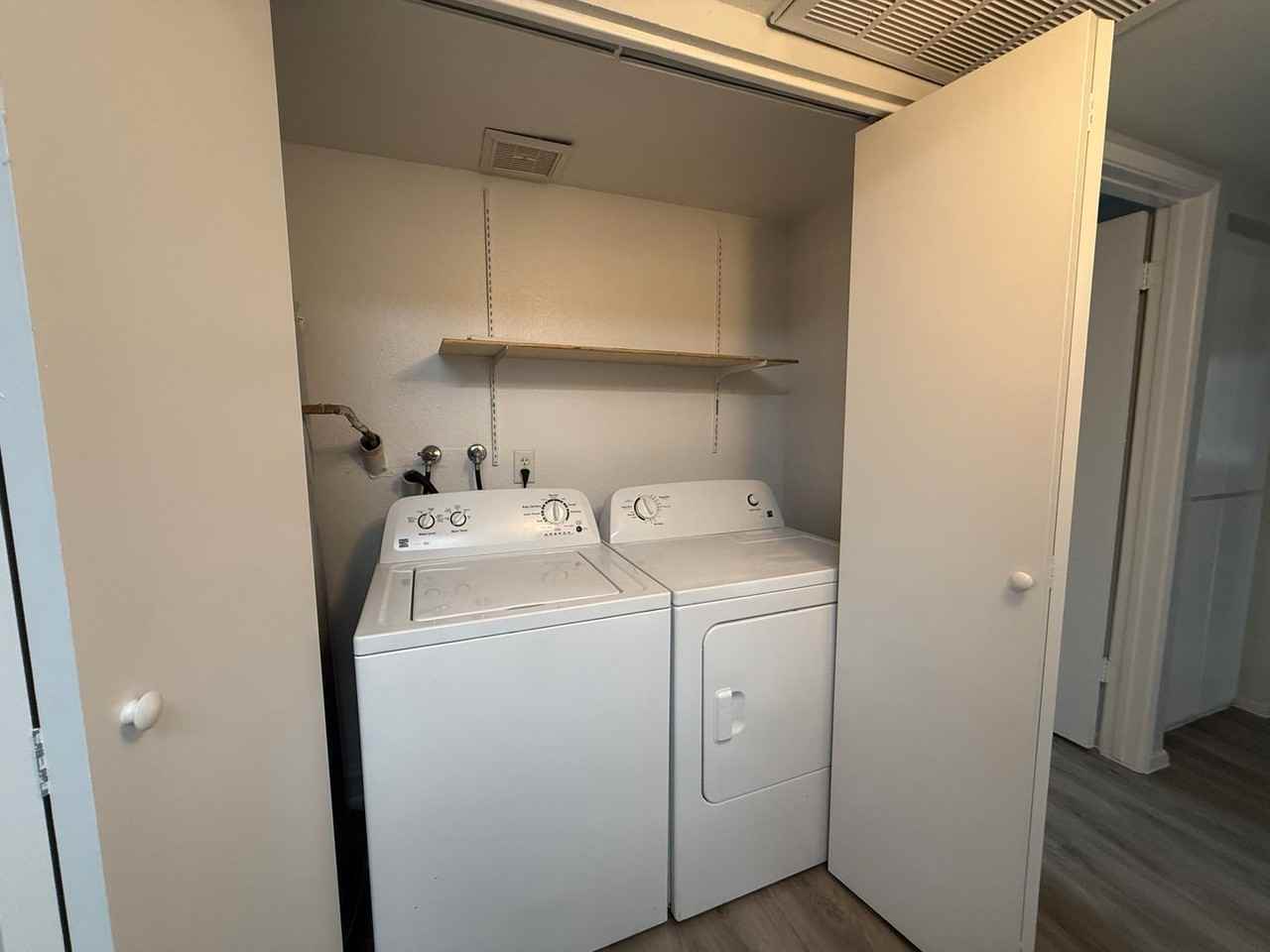 4744 W Rose Ln - Photo 7 of 14