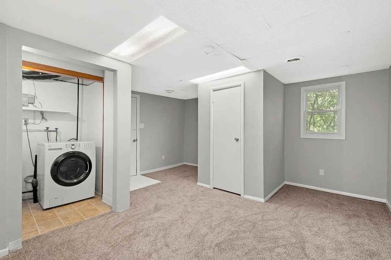 207 Marie Ave - Photo 3 of 18