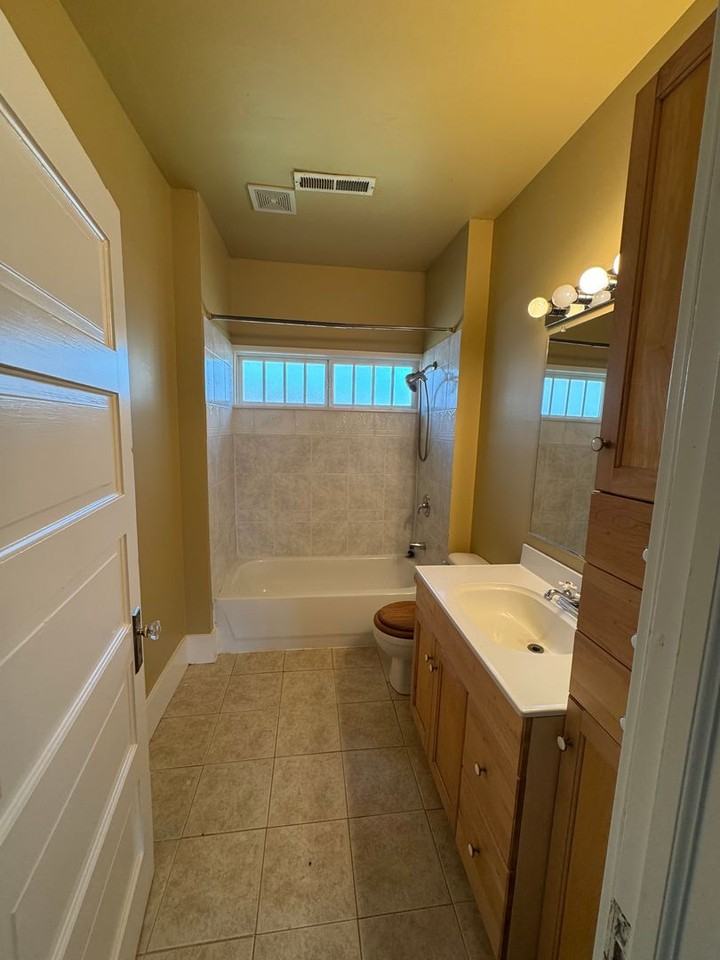 2077 Onyx St - Photo 5 of 11