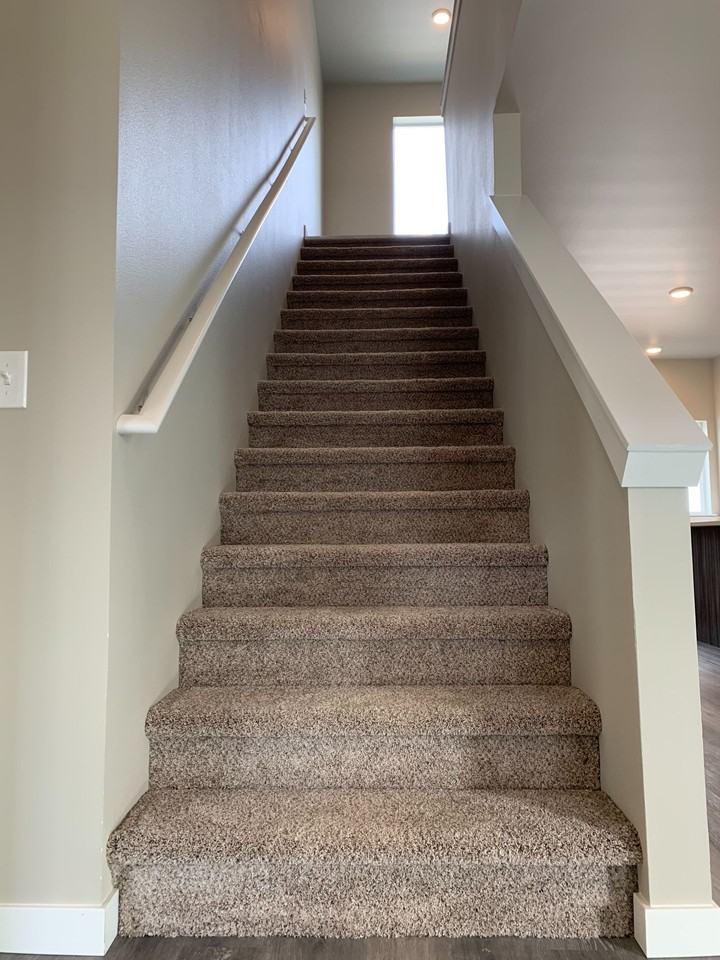 668 E Street - Photo 3 of 9