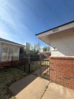 featured image of 801 N Walnut St