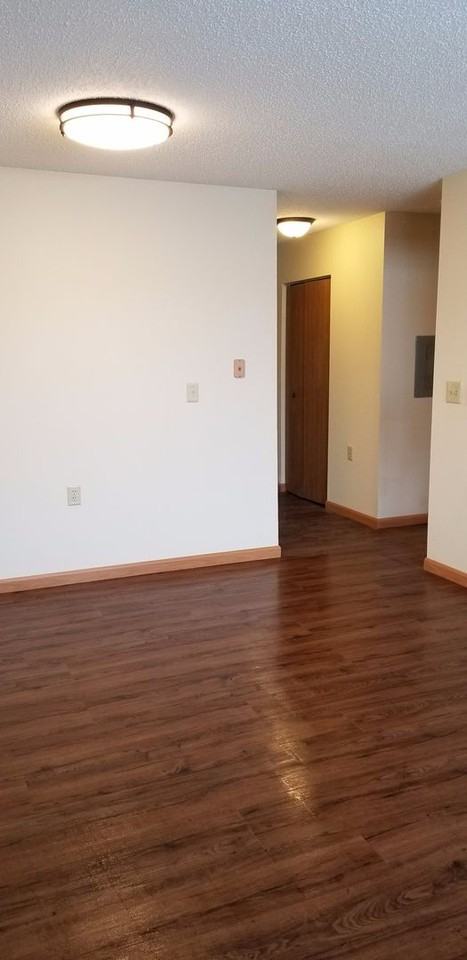 Summit Manor Apartments - Photo 2 of 15