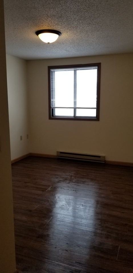 Summit Manor Apartments - Photo 3 of 15