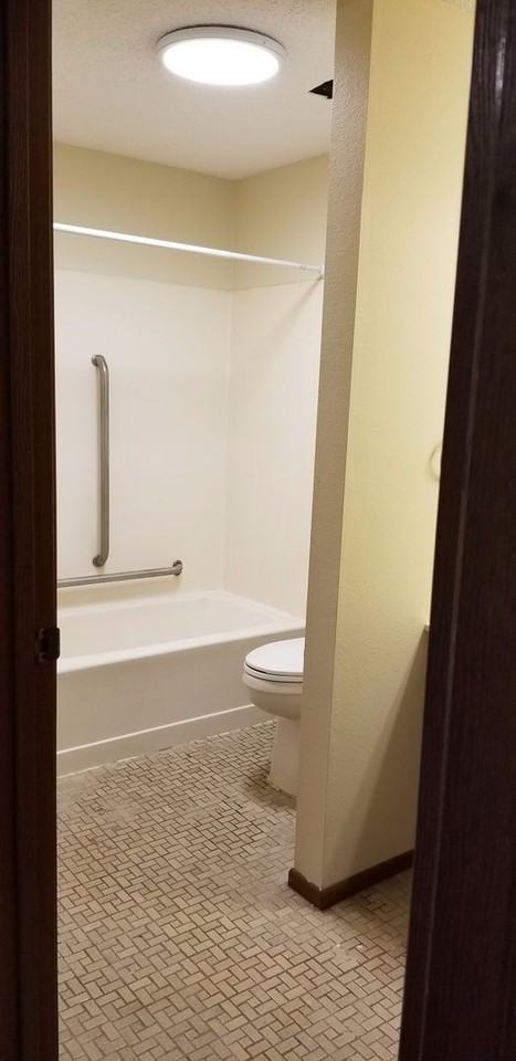 Summit Manor Apartments - Photo 7 of 15