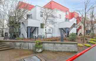 720 Nw Naito Pkwy #D23 - Photo 1 of 1