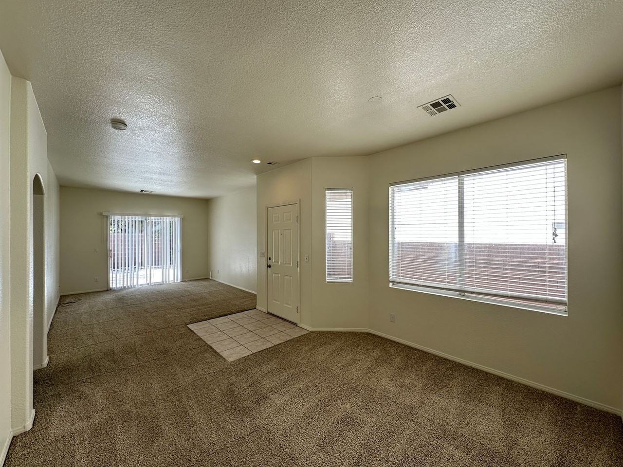 1109 Milpas Ln - Photo 6 of 19