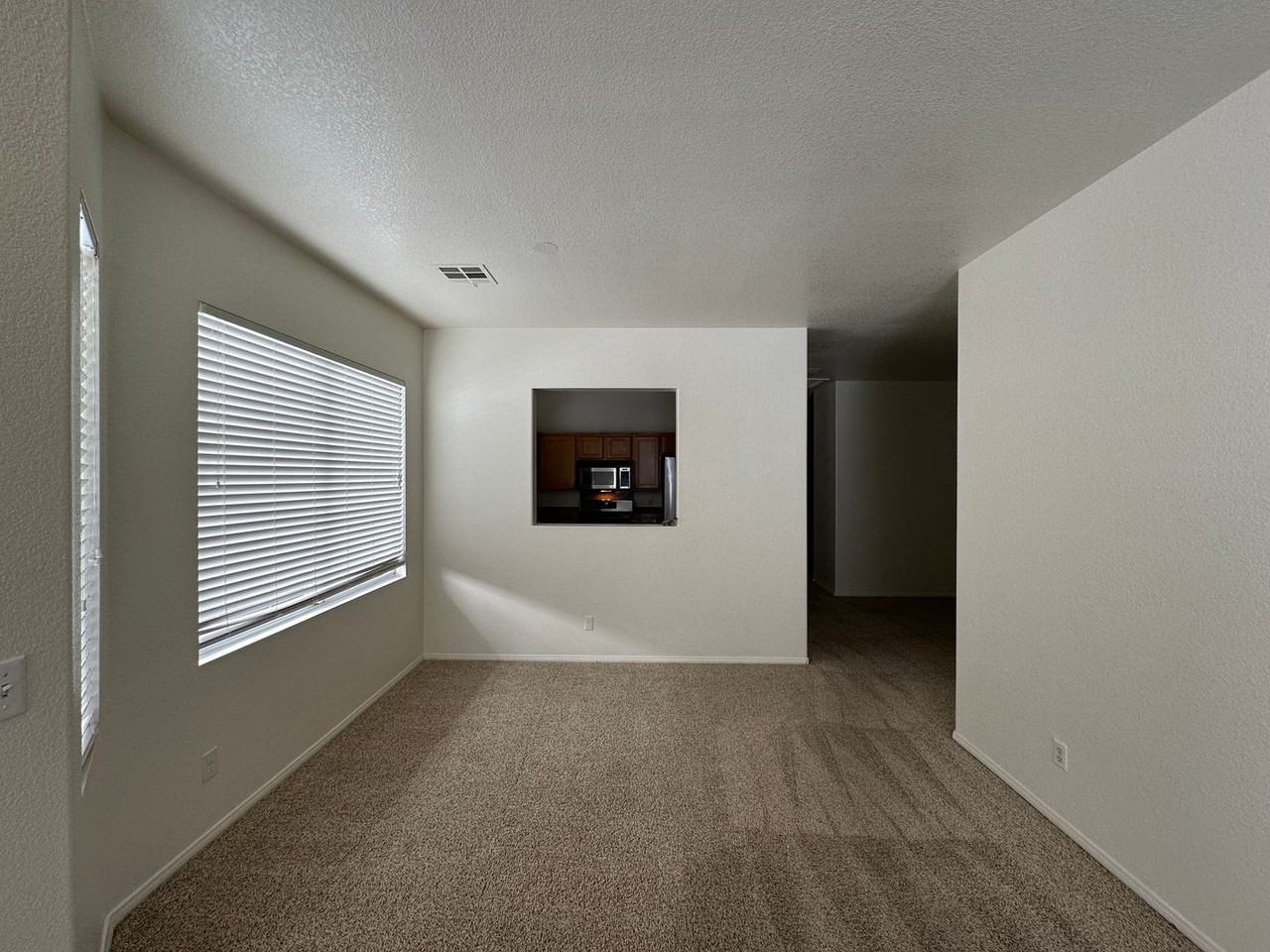 1109 Milpas Ln - Photo 7 of 19