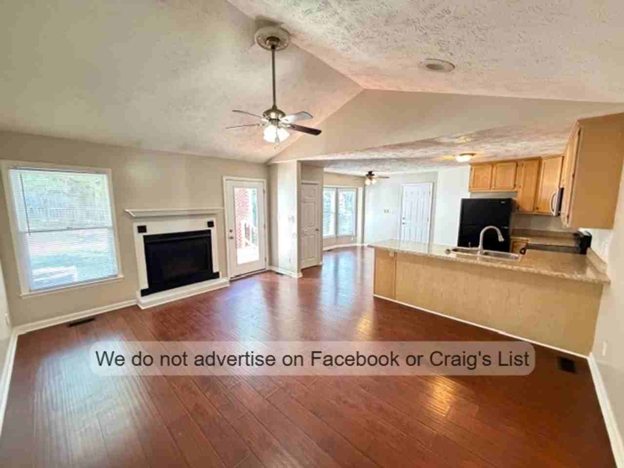 321 Abbottswood Dr - Photo 3 of 14