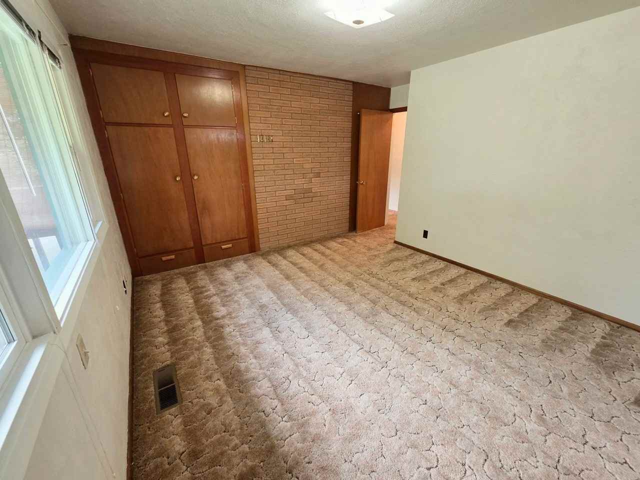 1154 Sw Lee Ln - Photo 5 of 10