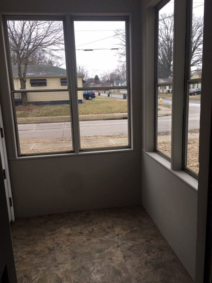 1320 Inman St - Photo 2 of 11