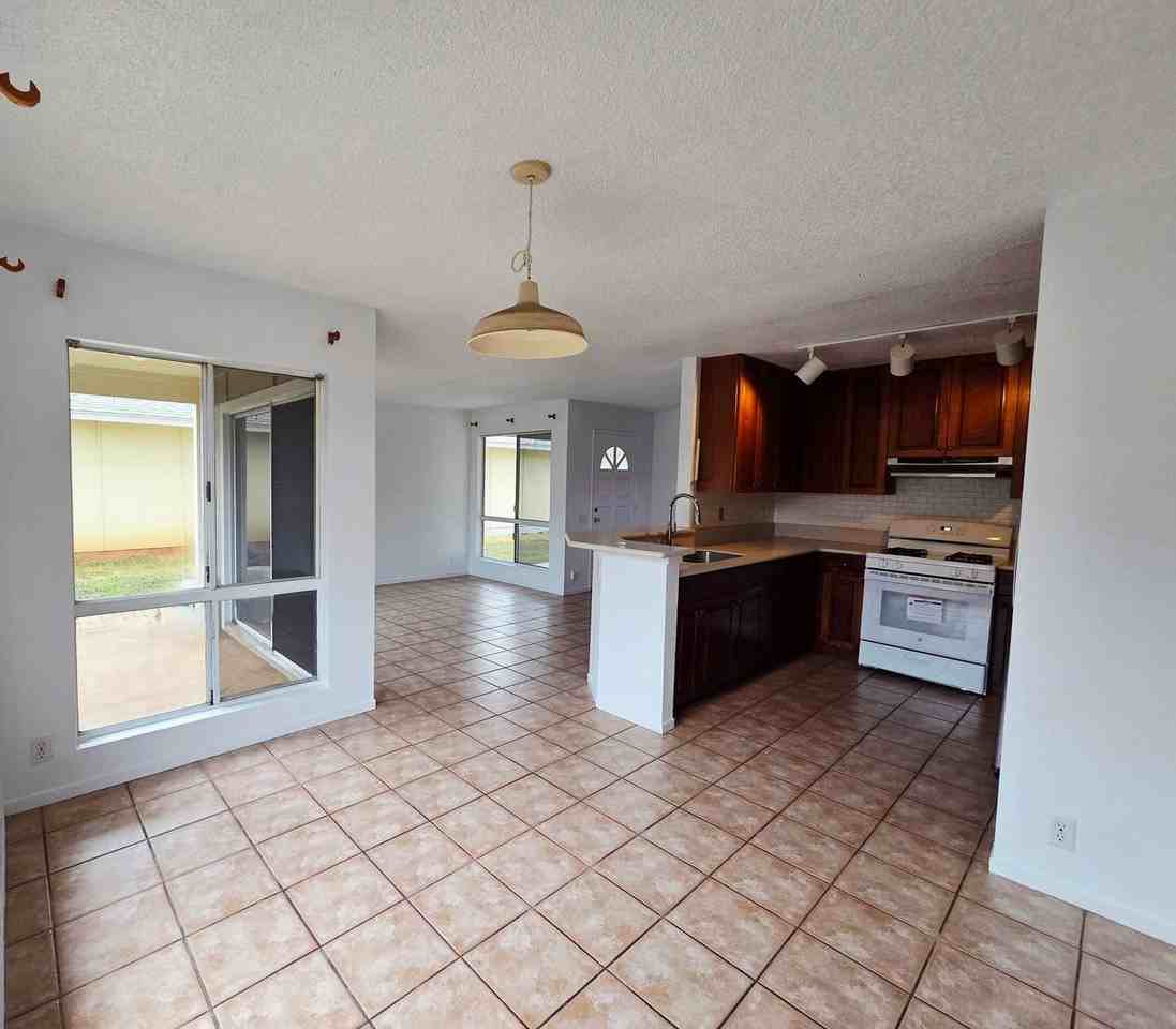 91-120 Puaina Pl - Photo 3 of 10