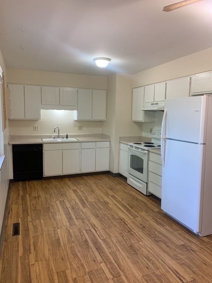 320 Del Clair Rd - Photo 5 of 31