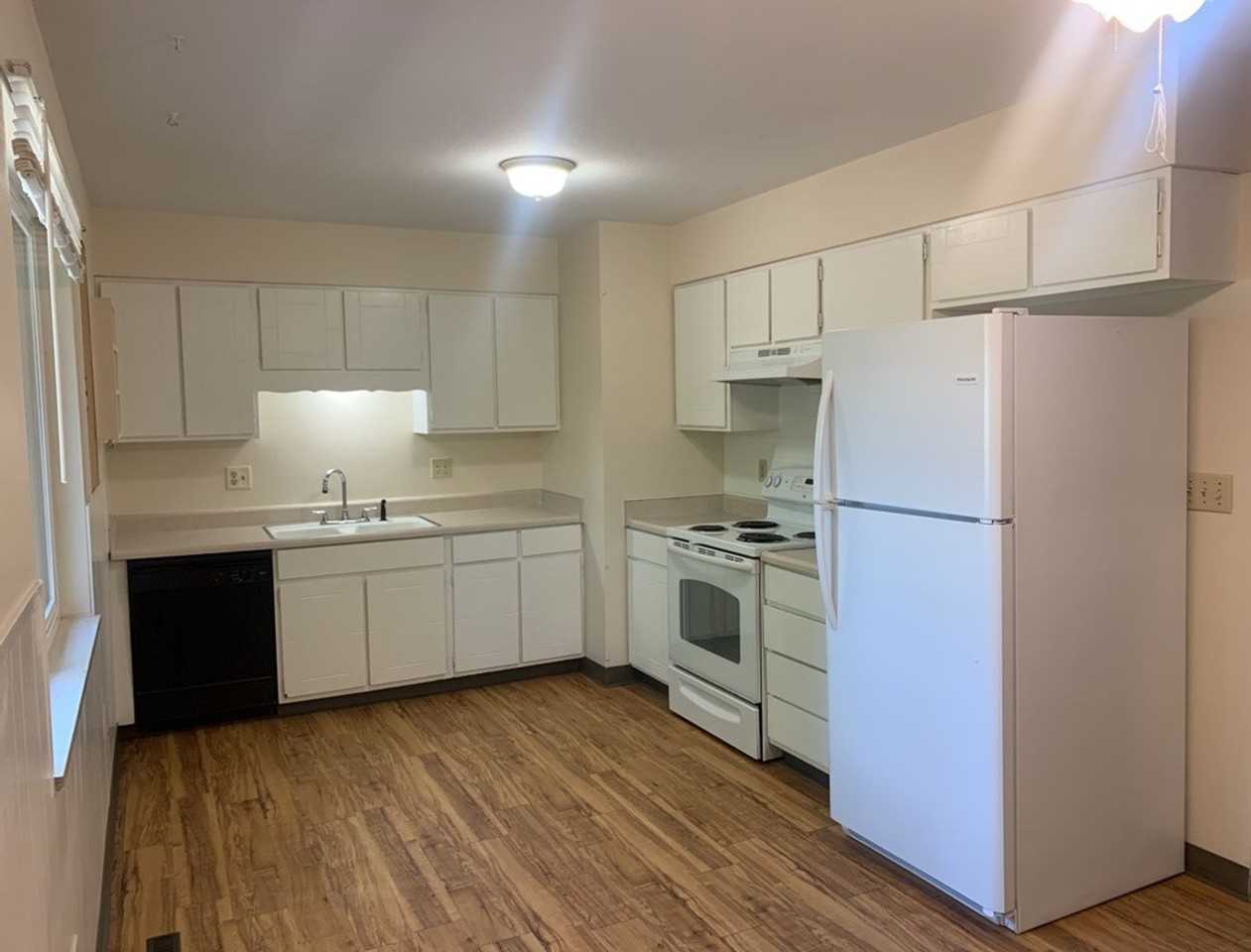 320 Del Clair Rd - Photo 7 of 31