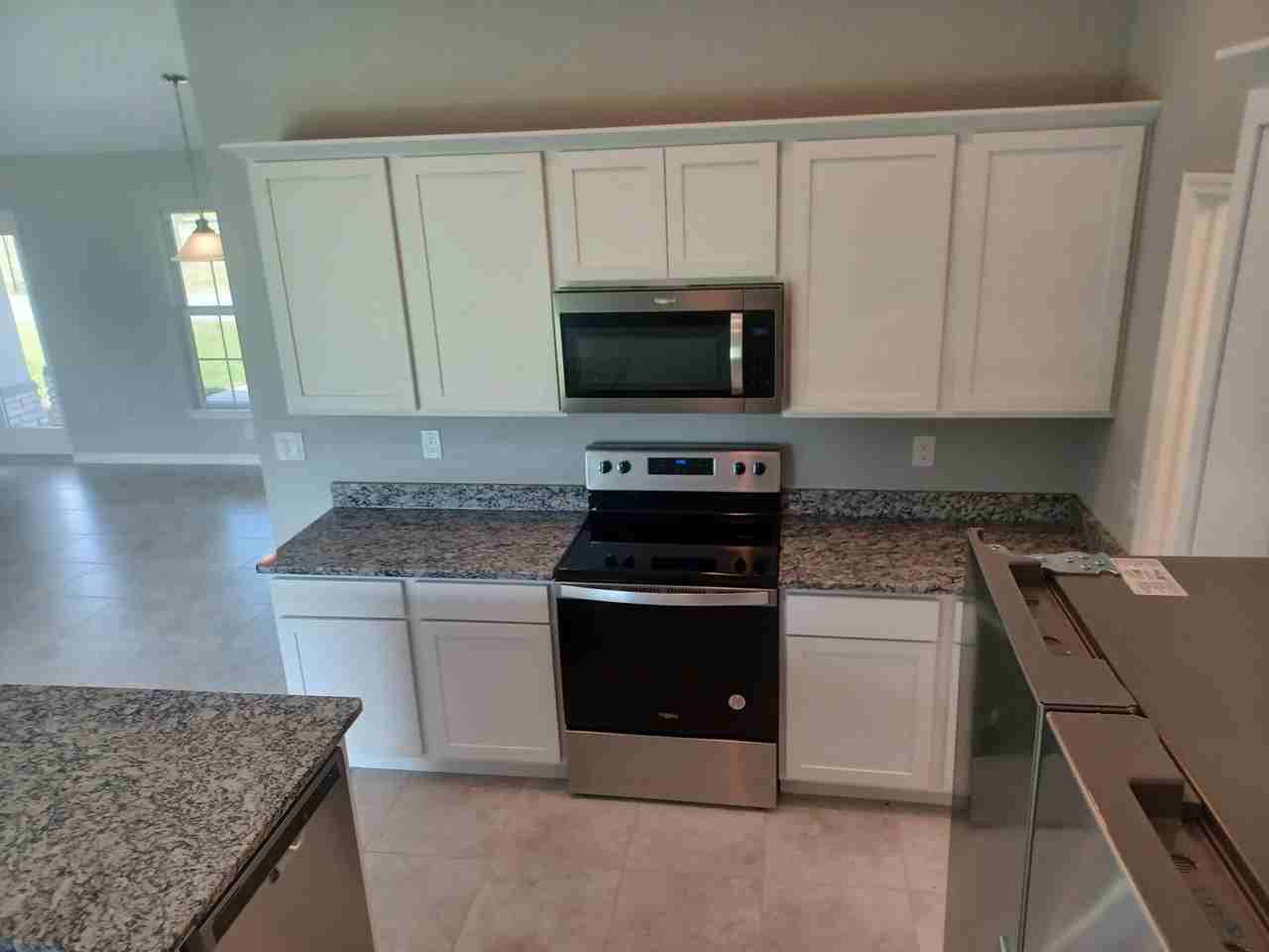 417 Sw 26th Ave - Photo 7 of 36