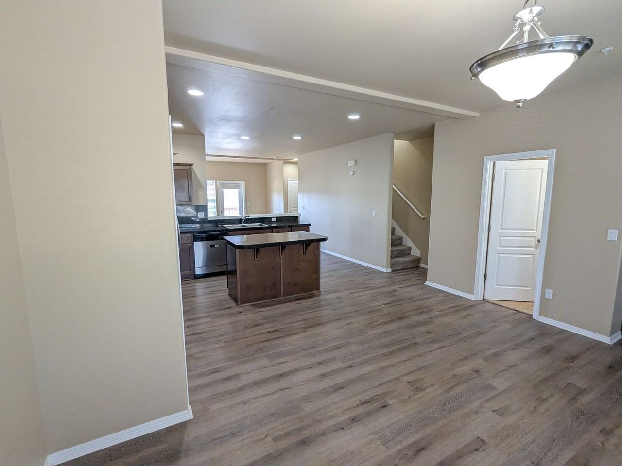 5997 Blue River Dr Se - Photo 3 of 23