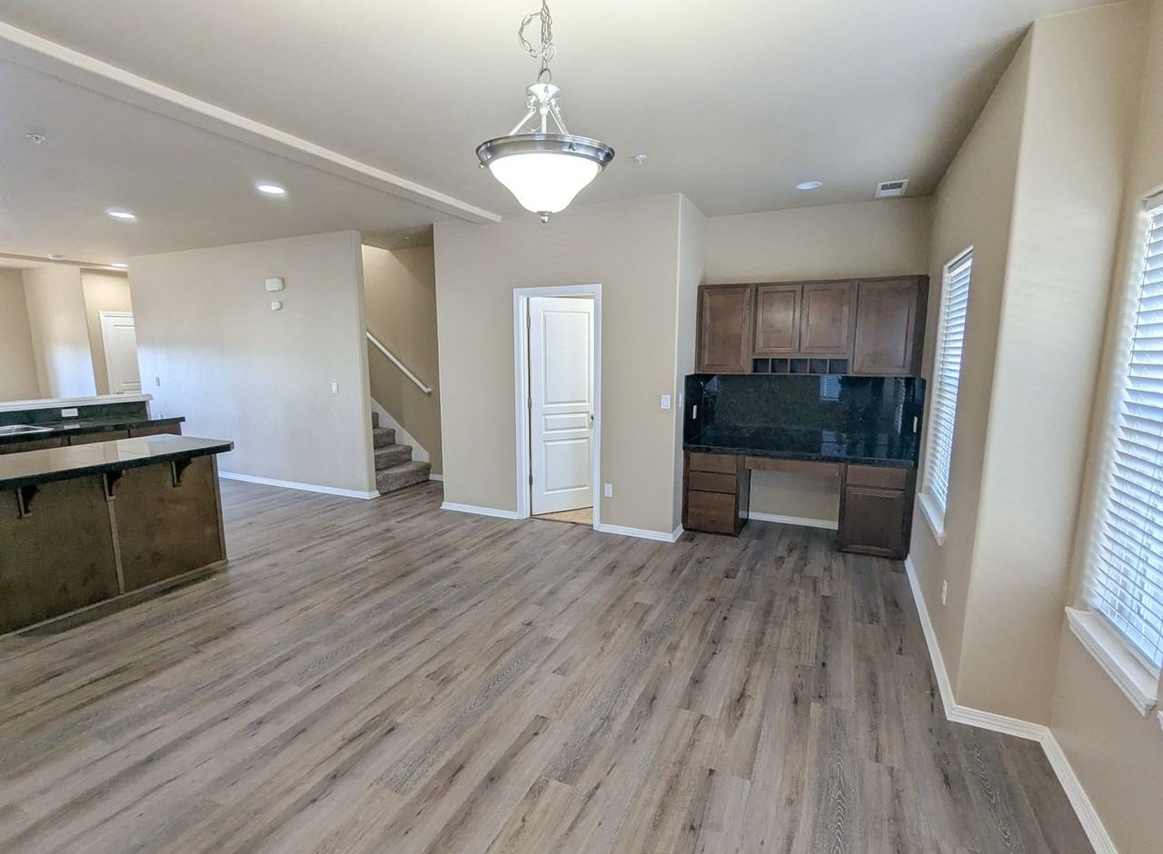 5997 Blue River Dr Se - Photo 4 of 23