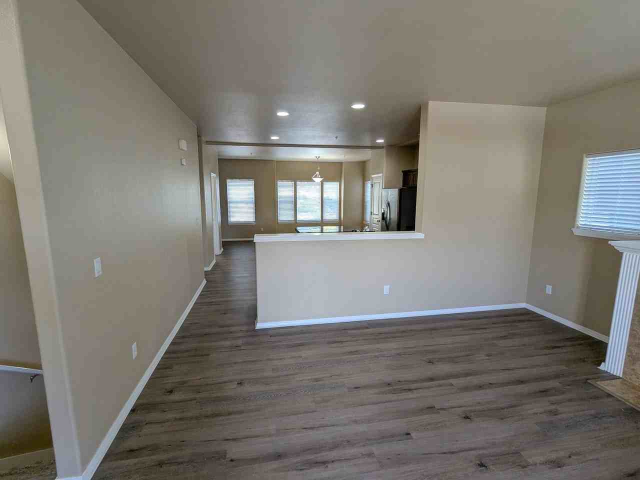 5997 Blue River Dr Se - Photo 5 of 23