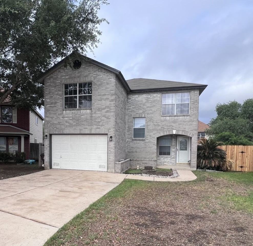 6211 Meandering Trl - Photo 2 of 31