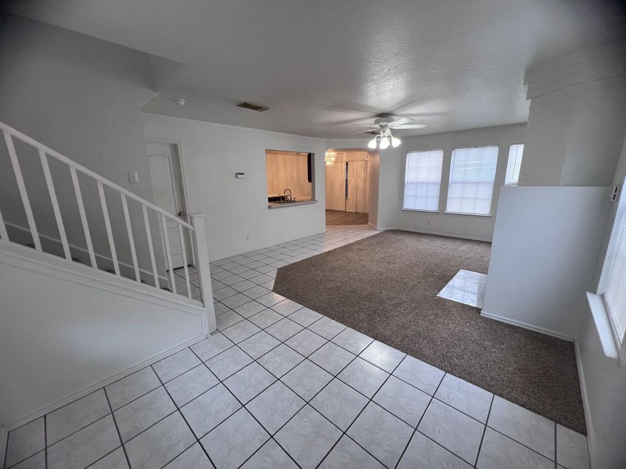 6211 Meandering Trl - Photo 3 of 31