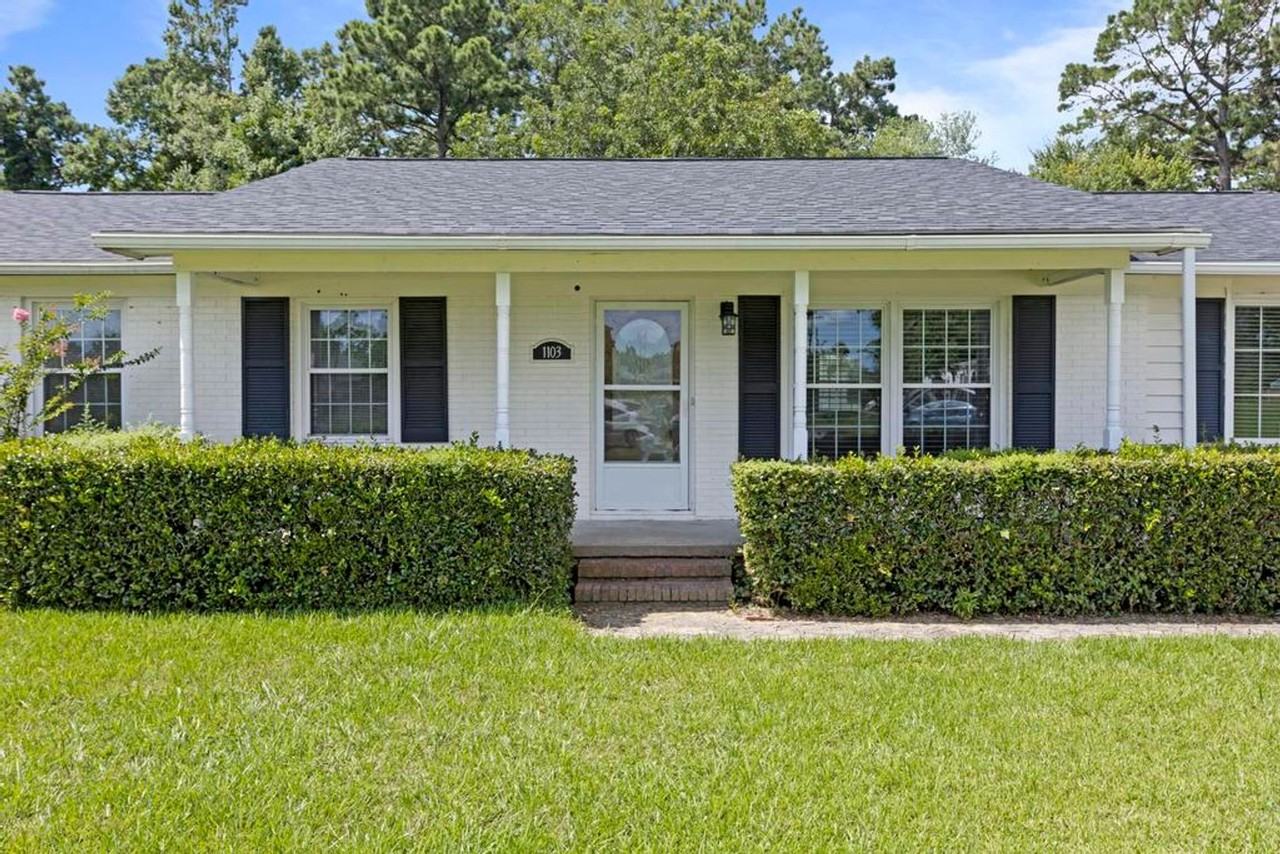 1103 Duchess Ln - Photo 2 of 23